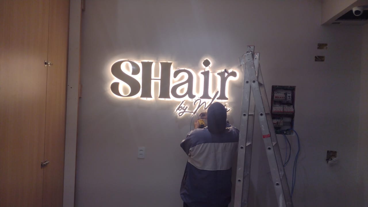 Fachadas e Letreiros